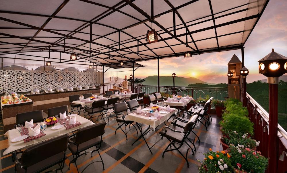 Ashiana Clarks Inn Shimla Exterior foto